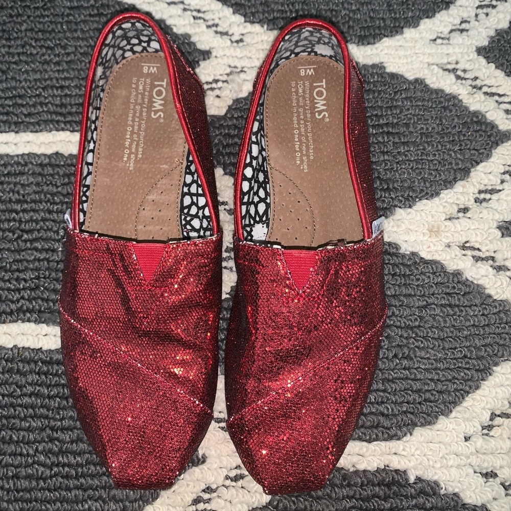 Toms